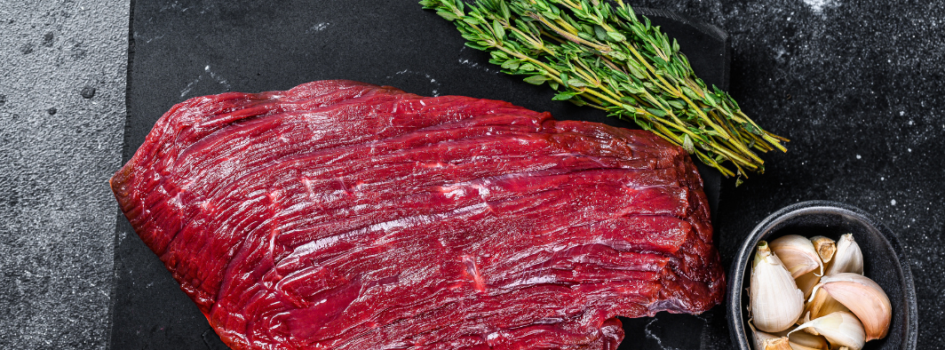 Die Geflügelpest lenkt den Blick auf Alternativen: Immer mehr Brandenburger setzen in der Weihnachtszeit auf Wildfleisch. Mit der App wild.shop finden Sie regionale Anbieter ganz einfach und kommen so direkt zum hochwertigen Wildbret aus der Region.