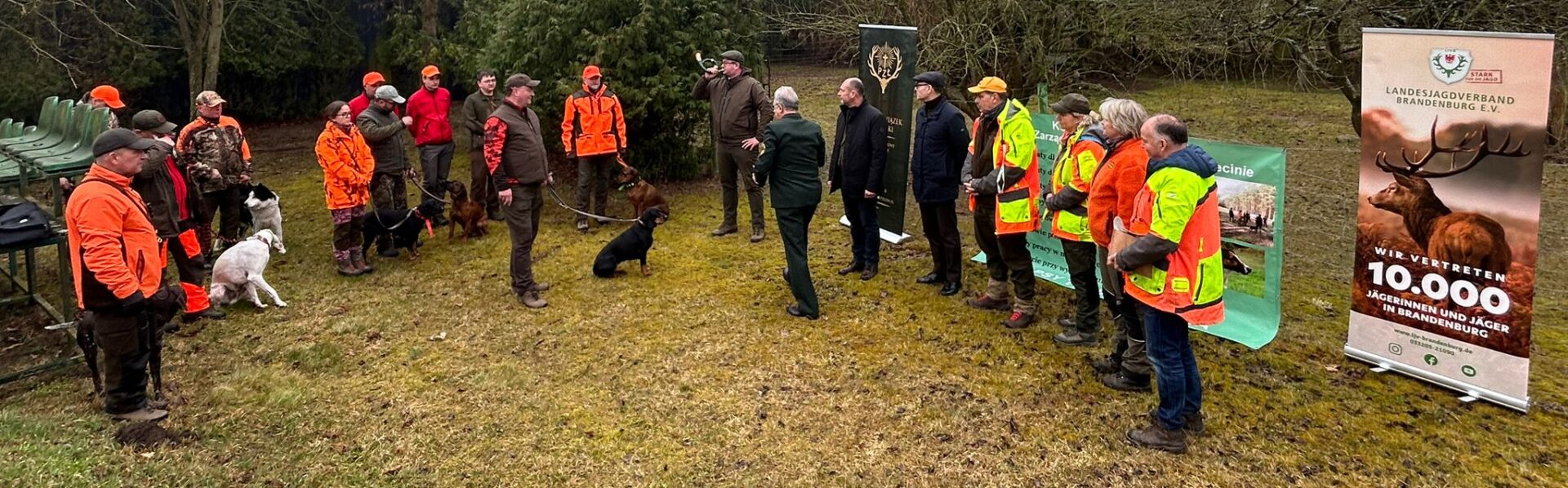 Gemeinsam gegen die ASP: Die sechste Ausbildung von Kadaversuchhunden in Polen war erneut ein voller Erfolg. 15 neue Gespanne wurden geschult – insgesamt sind es nun über 100. Die Kooperation zwischen LJVB und polnischem Jagdverband zeigt Wirkung.